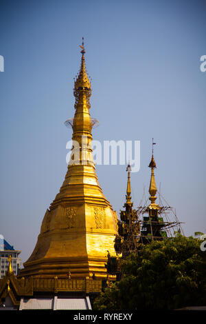 The gold stupa of Sule Pagoda in central Yangon Stock Photo