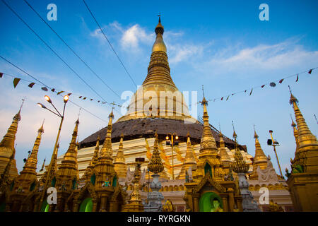 The golden minarets of Schwedagon Pagoda in Yangon, Myanmar Stock Photo