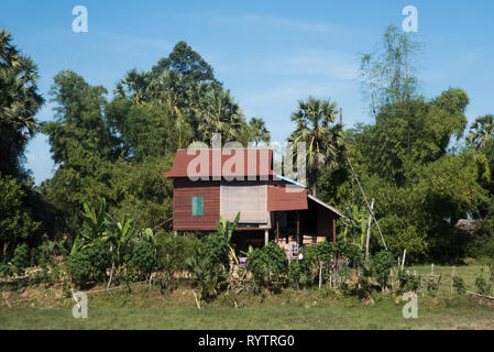 Rural stilt-house, Somroang Yea; Puok District, Siem Reap, Cambodia Stock Photo
