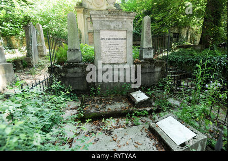 Cimitirul evenghelic (Lutheran cemetery) on Hilltop School in Cetatea Sighisoara (fortified historic centre of Sighisoara) built in XII century by Tra Stock Photo