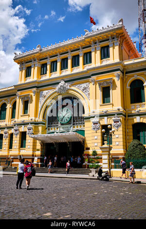 Pictured is the central post office in Ho Chi Min City, Saigon, Vietnam Stock Photo