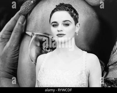 Joey King wearing dress by Markarian attends the premiere of Hulu's