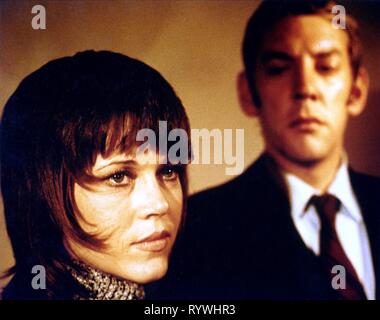 FONDA,SUTHERLAND, KLUTE, 1971 Stock Photo