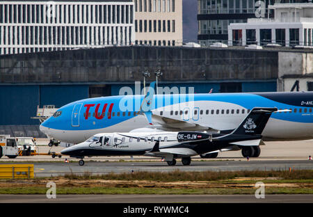 Dusseldorf International Airport, DUS, Tuifly Boeing 737-800, Learjet 45 Business Charter Company Lycoair Stock Photo