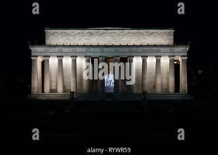 Abraham Lincoln Memorial at night with no people at the National Mall of Washington DC Stock Photo