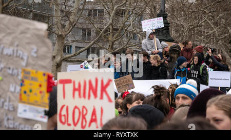 Dresden, Saxony, Germany (March 15, 2019): International school strike for better climate change politics in Saxony's capital. Credit: Krino/Alamy Live News Stock Photo