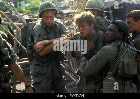 WILLEM DAFOE, PLATOON, 1986 Stock Photo