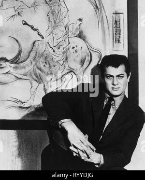 TONY CURTIS, SWEET SMELL OF SUCCESS, 1957 Stock Photo