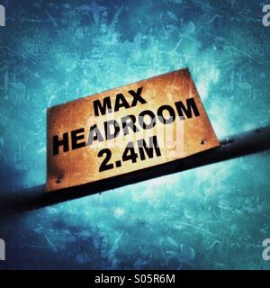 A max headroom sign of 2.4 metres Stock Photo