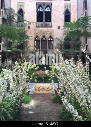Isabella Stewart Gardner Museum Stock Photo - Alamy