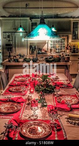 dinner table and nice place setting at the beach restaurant Stock Photo: 24343384 - Alamy