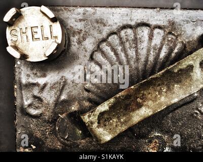 Vintage Shell petrol can Stock Photo