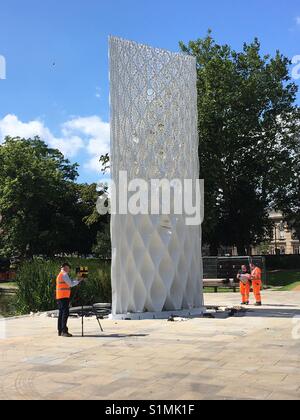 Solar Gate Sculpture being installed in Queens Gardens, Hull, City of Culture Stock Photo