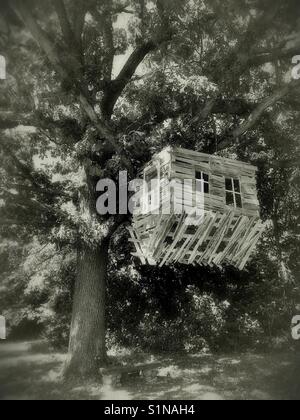 Upside down tree house, an installation by Bruce Lemke, at the Minnesota landscape Arboretum, in Minneapolis, Minnesota, USA. Stock Photo