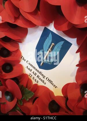 22 SAS poppy wreath on Remembrance Sunday UK Stock Photo