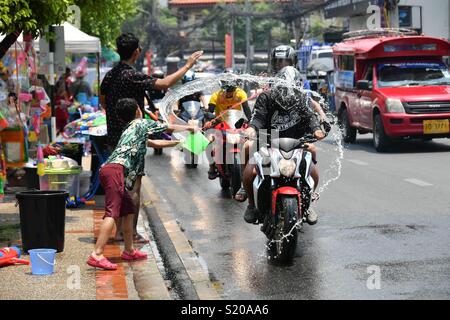 Chiang Mai, Thailand. 13th april 2018. Songkran celebrations of water throwing Stock Photo