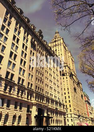 Stately luck Shuri co-op apartment buildings on Central Park West in New York City, USA Stock Photo