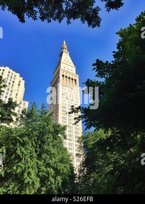 The MetLife tower on Madison Avenue as seen from Madison Square, Park, NYC, USA Stock Photo