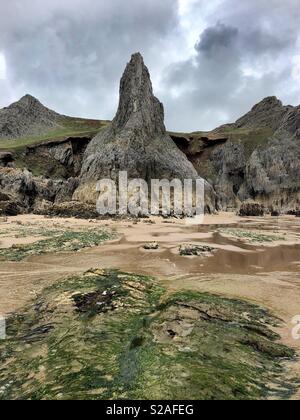 Dramatic limestone scenery at Mewslade beach, South Gower, Wales. Stock Photo