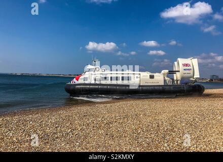Hovertravel Hovercraft Island Flyer leaving Southsea, Portsmouth for Ryde, Isle of Wight Stock Photo