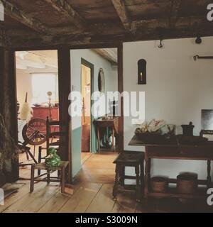 Inside the Jabez Howland House, Plymouth, Massachusetts, United States. The oldest portion of the home was built in 1667 and purchased by Jabez Howland, the son of two Mayflower passengers. Stock Photo