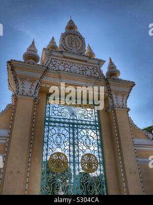 Entrance gate to the Royal Palace in Phnom Penh, Cambodia. Stock Photo