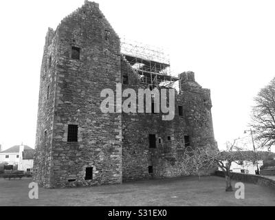 Monochrome of Maclellan’s Castle, Kirkcudbright, Kirkcudbrightshire, Dumfries and Galloway, Scotland Stock Photo