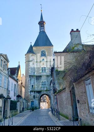 Medieval tower, entrance to Avallon, Burgundy, France Stock Photo