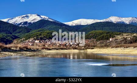 Rilla mountains and the small village of Dobarsko Stock Photo