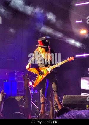 CC DeVille performing, Poison concert, June 20, 2018, Jacksonville, Florida Stock Photo