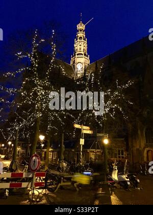 Great Church of Haarlem, St Bavo’s, rising like a rocket from a rainy winter night in the town centre Stock Photo