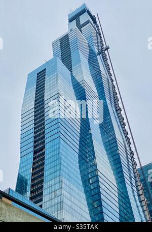 Vista Tower, the third tallest tower in Chicago, under construction ...