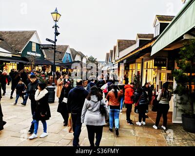 Shoppers at Bicester Village Stock Photo