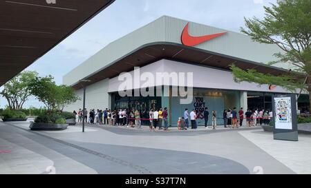 Nike shop at Siam premium outlet on 1 2020,Bangkok,Thailand Photo - Alamy