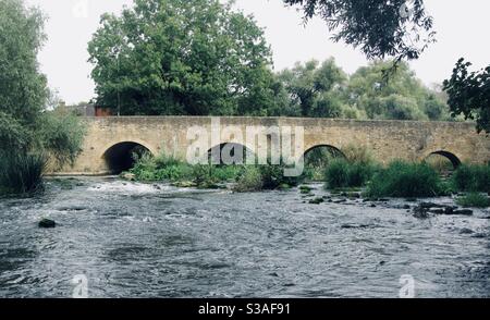 Arched stone bridge over the Great River Ouse near Bromham, Bedford, Bedfordshire, England, UK. Stock Photo