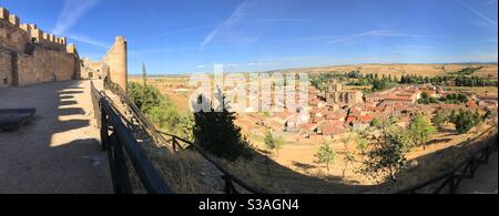 Castle and village, panoramic view. Peñaranda de Duero, Burgos province, Spain. Stock Photo