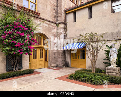 Interior courtyard of the Lightner Museum in St. Augustine, Florida. Formerly the Alcazar Hotel built by Henry Flagler in 1888. Stock Photo