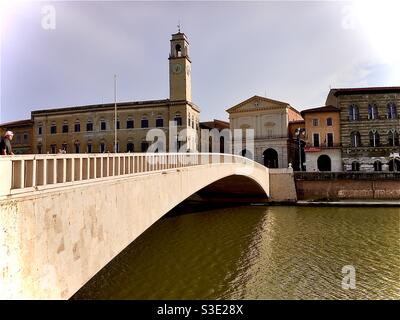 Ponte di Mezzo over the river Arno in Pisa, Italy Stock Photo