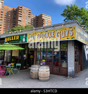 The Pickle Guys, 357 Grand Street, Lower … – License image – 71425240 ❘  lookphotos