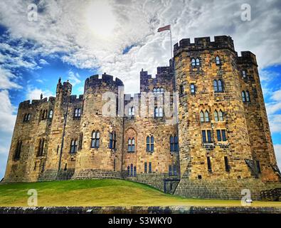 ‘Pride of the North’ the stunning Alnwick Castle on a fine day in summer. The castle has been the location for several films & television programmes, including Harry Potter & Downton Abbey Stock Photo