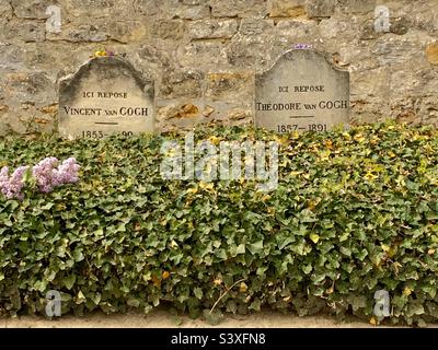 The graves of Vincent and Theodore Van Gogh at Auvers sur Oise in France. Stock Photo