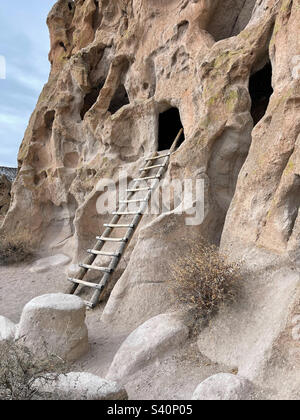 Cliff dwellings in Frijoles Canyon at Bandelier National Monument, New Mexico. Stock Photo