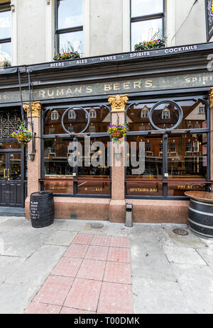 The Ten Bells, Commercial St, Spitalfields, E1. Classic, iconic public ...