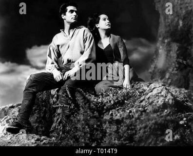 LAURENCE OLIVIER, MERLE OBERON, WUTHERING HEIGHTS, 1939 Stock Photo