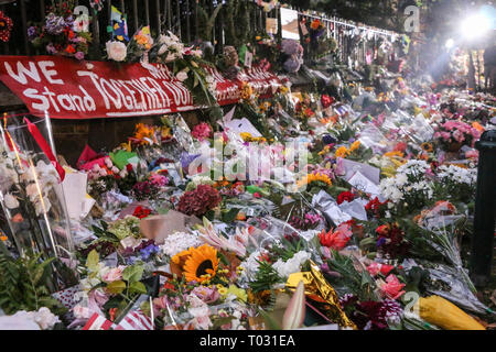 Christchurch, New Zealand. 16th March 2019. Flowers seen to respect to the victims of the Christchurch mosques shooting. Around 50 people has been reportedly killed in the Christchurch mosques terrorist attack shooting targeting the Masjid Al Noor Mosque and the Linwood Mosque. Credit: SOPA Images Limited/Alamy Live News Stock Photo