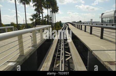 ORLANDO, FLORIDA—SEPTEMBER 2015:  Airport shuttle track at the Orlando International Airport, the second busiest airport in Florida. Stock Photo