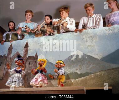 CHARMIAN CARR, JULIE ANDREWS, HEATHER MENZIES, DUANE CHASE, NICHOLAS HAMMOND, PEGGY WOOD, THE SOUND OF MUSIC, 1965 Stock Photo