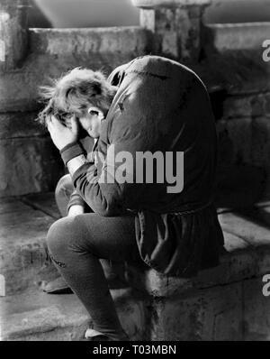 CHARLES LAUGHTON, THE HUNCHBACK OF NOTRE DAME, 1939 Stock Photo