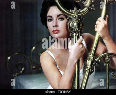 ELIZABETH TAYLOR, CAT ON A HOT TIN ROOF, 1958 Stock Photo