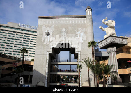 Babylon Court, Hollywood and Highland Entertainment Center, Hollywood Boulevard, Hollywood, Los Angeles, California, USA Stock Photo